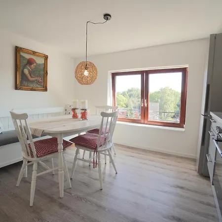 - Unterm Dach Apartman *